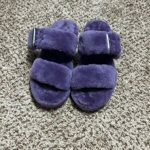 Ugg purple slipper with chunky belt never worn size 7